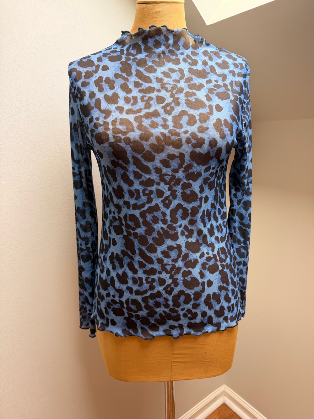 Womens Blue and Black Leopard Print Sheer Mesh Long Sleeve Mockneck Top